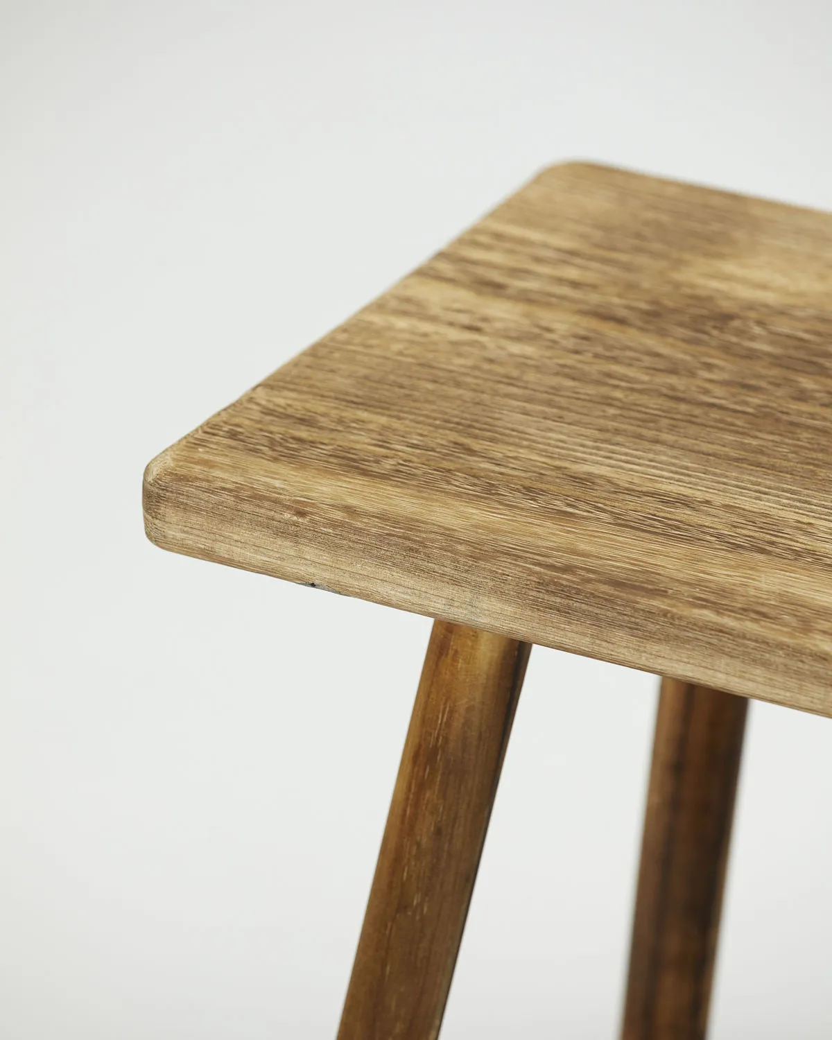 Banco Nadi de madera de paulownia Walnut Small - Imagen 3