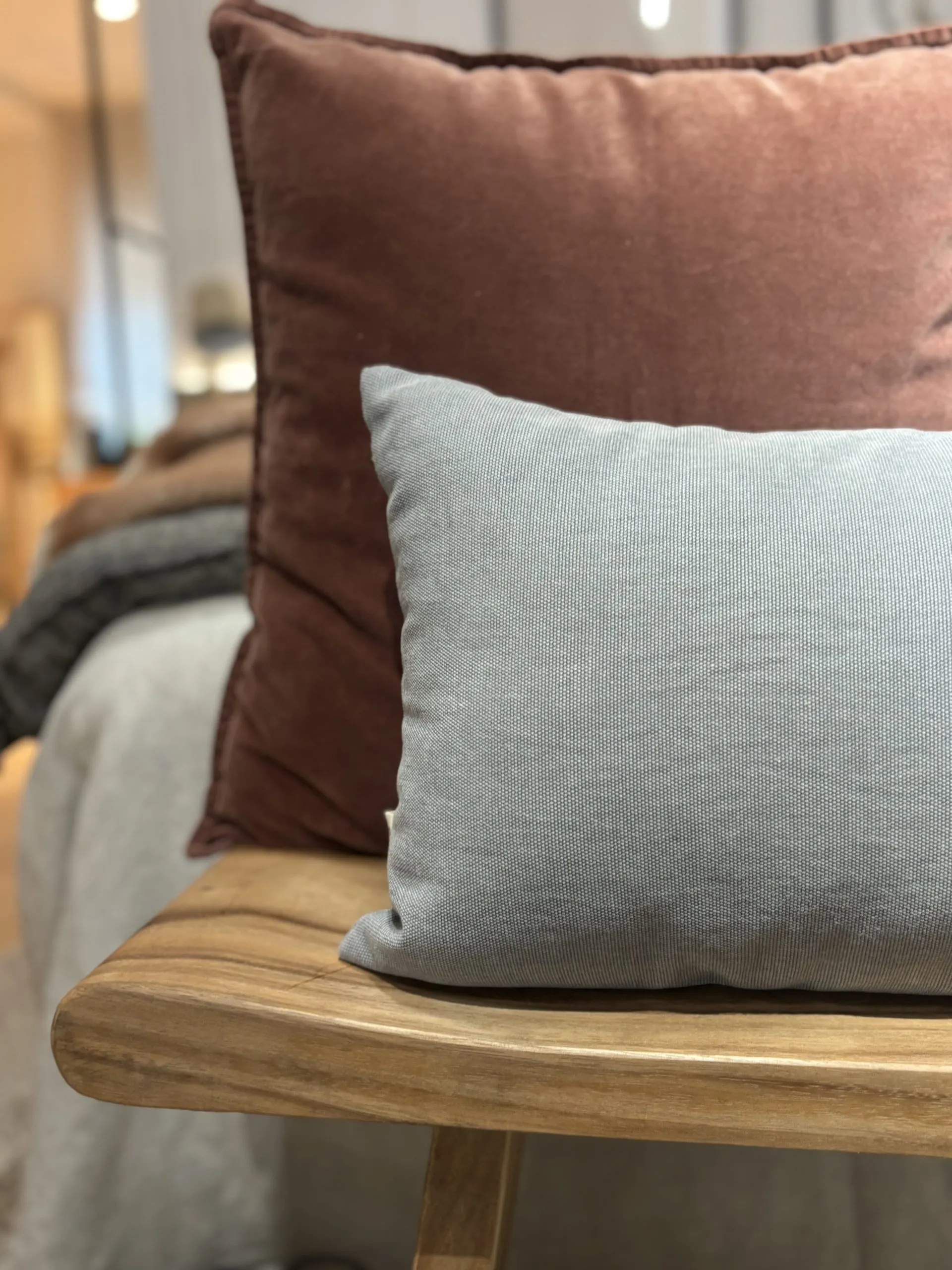 Funda de cojín SUENH Signature en algodón 100% 30×50 Grey - Imagen 2