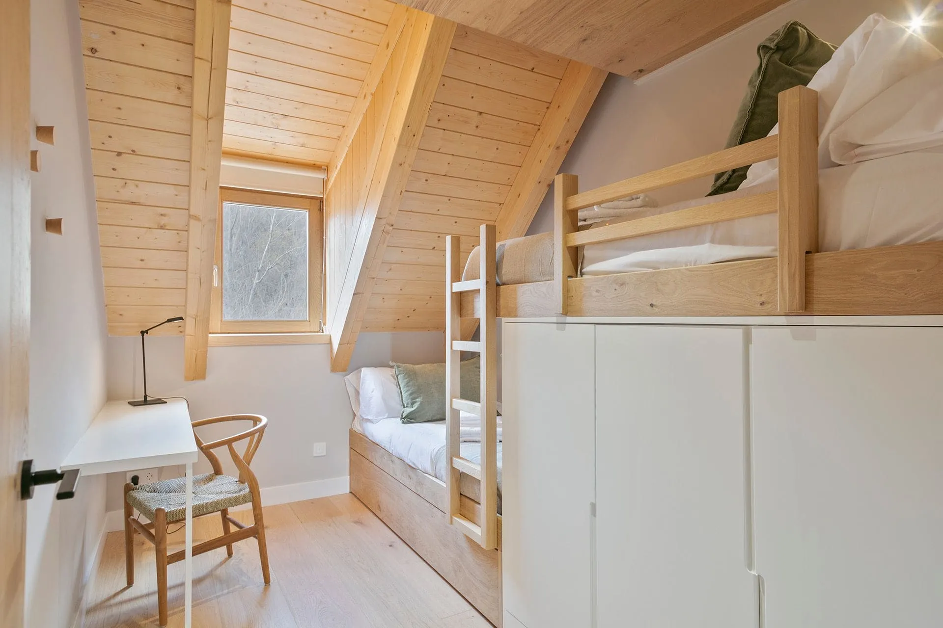 Cama nido para litera SUENH Signature en madera de roble Natural - Imagen 4