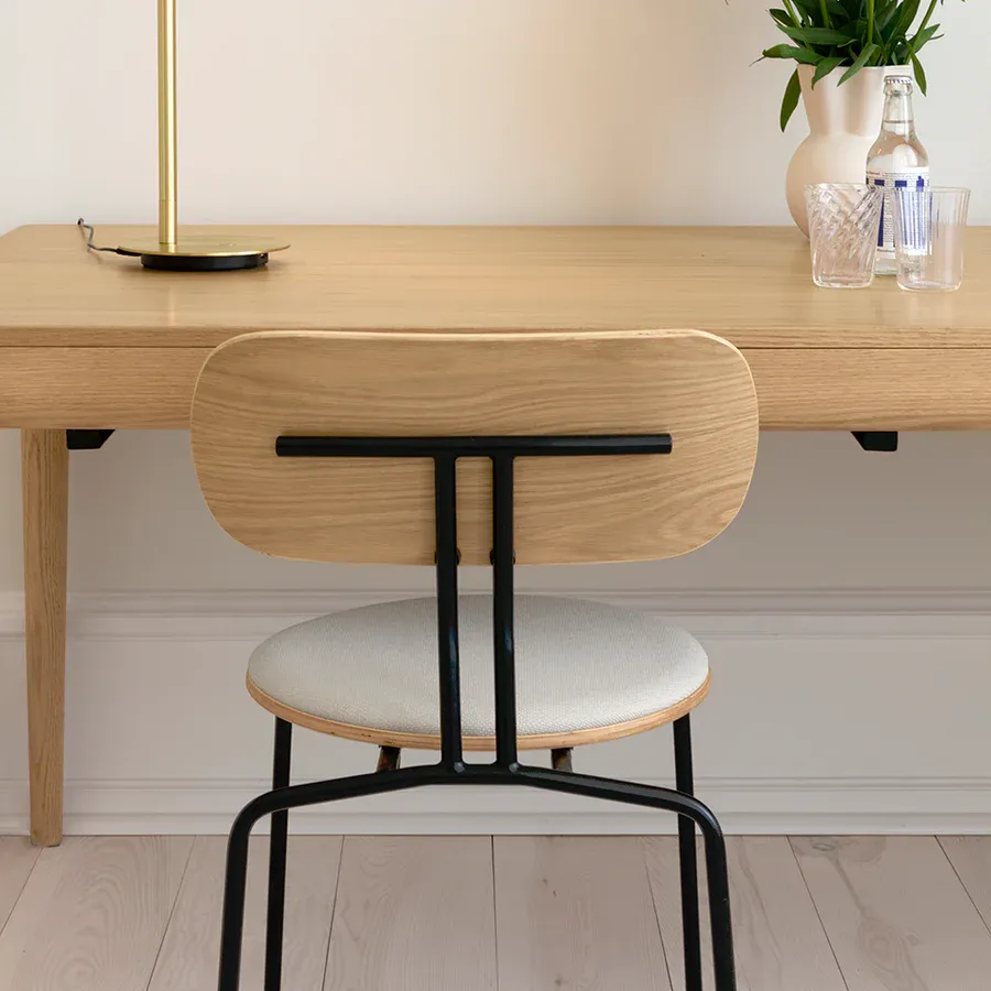 Silla Curious en madera de roble y acero tapizada Caramel & Black - Imagen 6