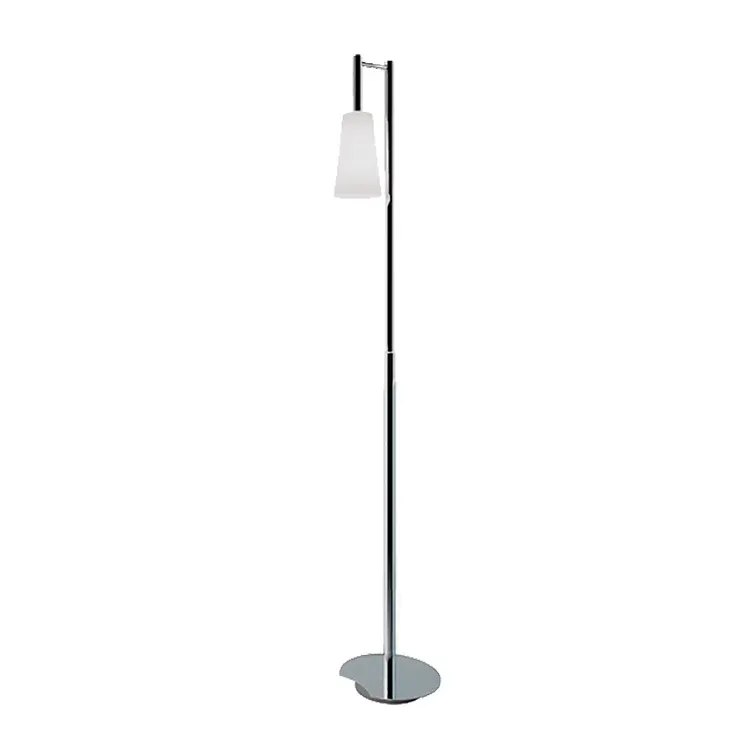 Lámpara de pie cromada con tulipa de cristal blanco