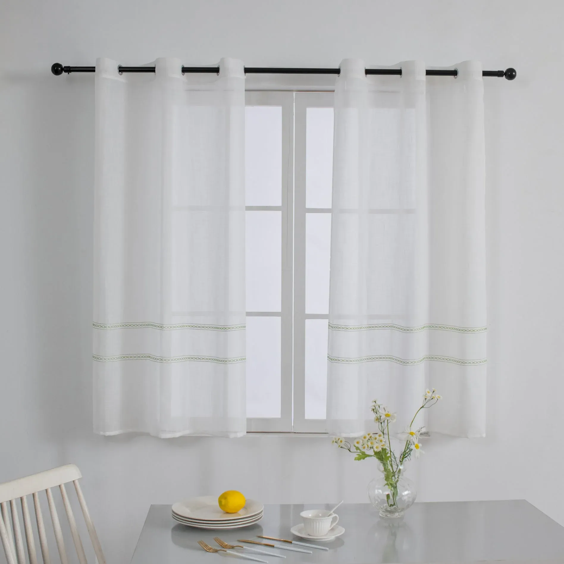 CORTINA DE COCINA DE GASA CON RAYAS CALADAS 100X140CM Y 140X140CM