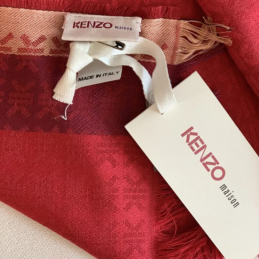 Manta roja mezcla de cashmere, seda y lino - Imagen 3